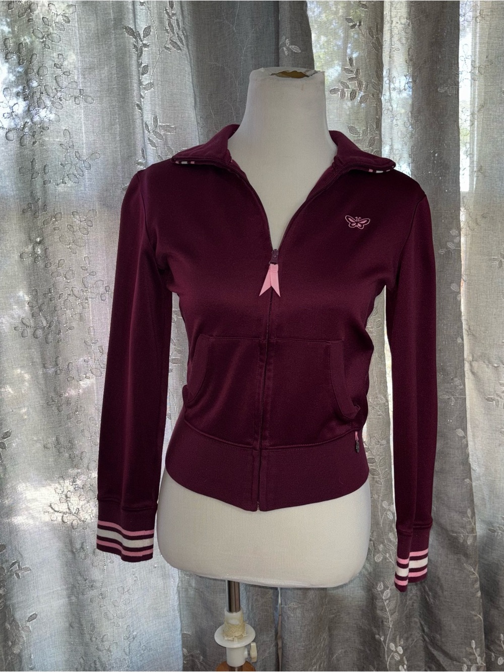 Vintage Y2K Aeropostale Maroon Zip-Up Hoodie with Pink Accents